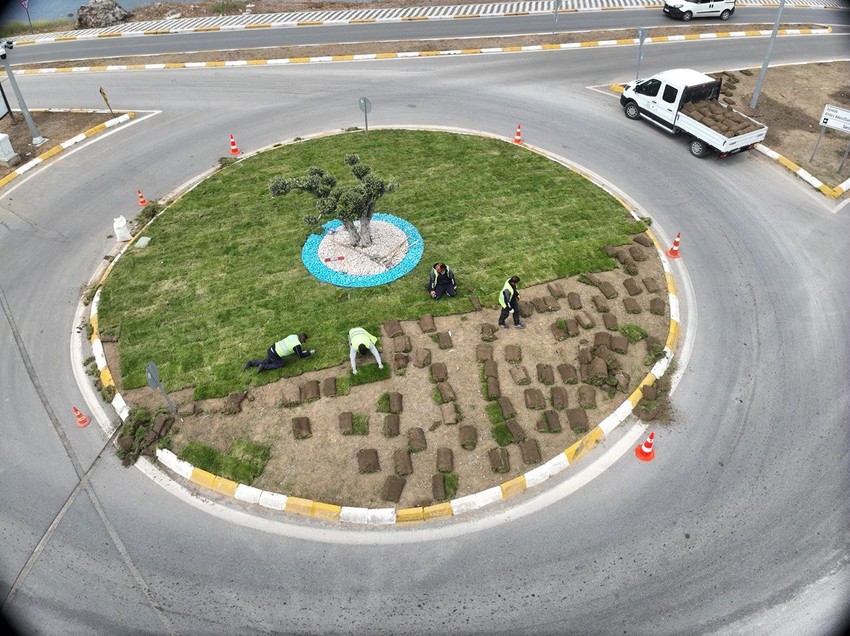 Balıkesir Büyükşehir’den çevreci ve ekonomik hamle: Balıkesir’de belediye kendi çimini üretiyor - Resim: 2