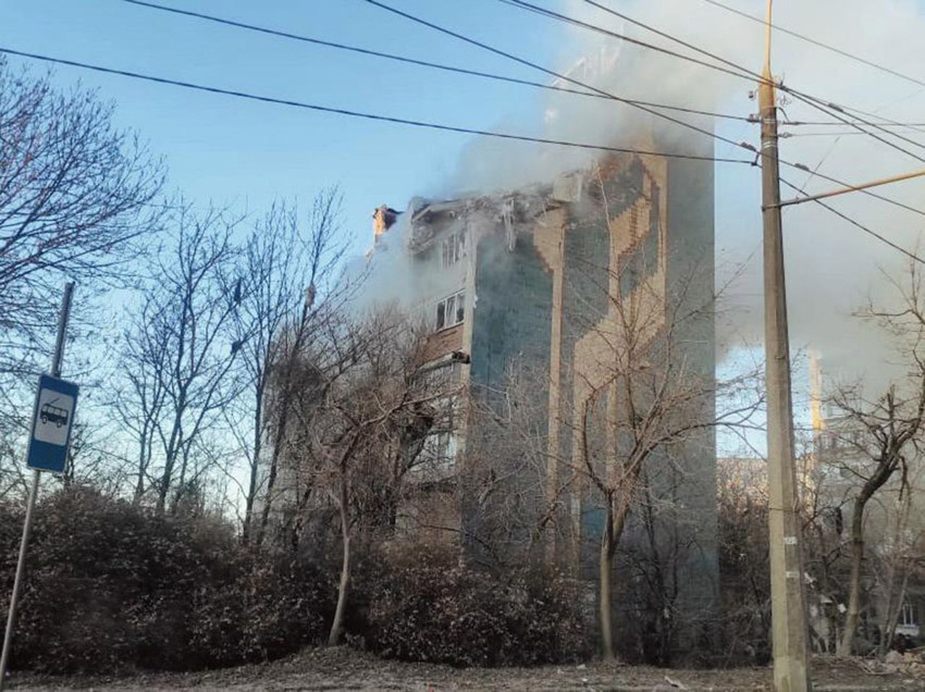 Rusya Ukrayna'yı yüzlerce İHA ve onlarca füze ile vurdu; çok sayıda ölü ve yaralı var - Resim: 1
