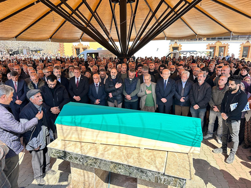 Kılıçdaroğlu günler sonra cenazede ortaya çıktı - Resim: 4