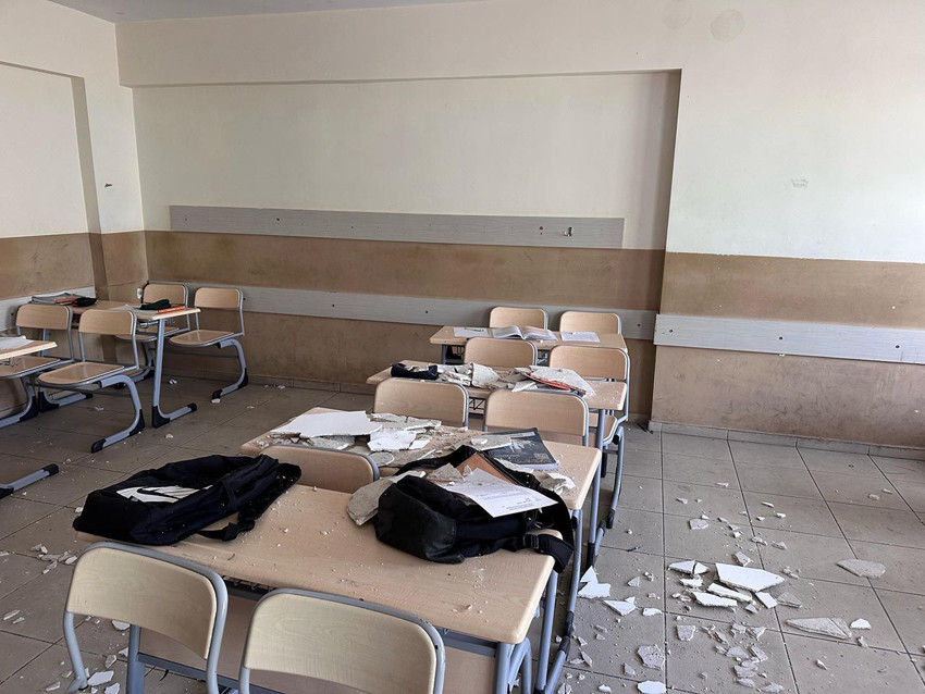 Sınıfta tavan çöktü, deprem oldu sandılar - Resim: 3