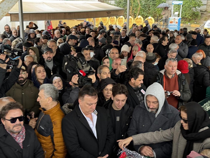 Tanyeli son yolculuğuna uğurlandı - Resim: 2