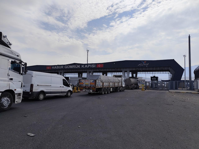 Habur Sınır Kapısı'nda ''arıza'' çilesi: 2 kilometrelik araç kuyruğu oluştu - Resim: 1