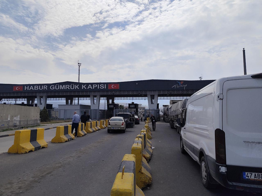 Habur Sınır Kapısı'nda ''arıza'' çilesi: 2 kilometrelik araç kuyruğu oluştu - Resim: 2