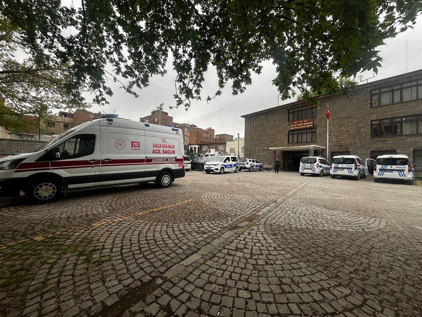 Aynı şüpheli ambulansa 76'ncı kez taşla saldırdı - Resim: 3