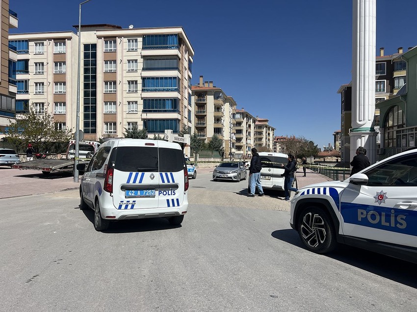 Sokak ortasında dehşet: Çocuğunun gözü önüne eşini bıçakladı - Resim: 3