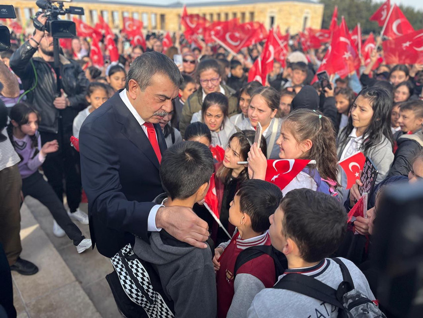Milli Eğitim Bakanı Tekin, öğrencilerle Ata'nın huzurunda - Resim: 3