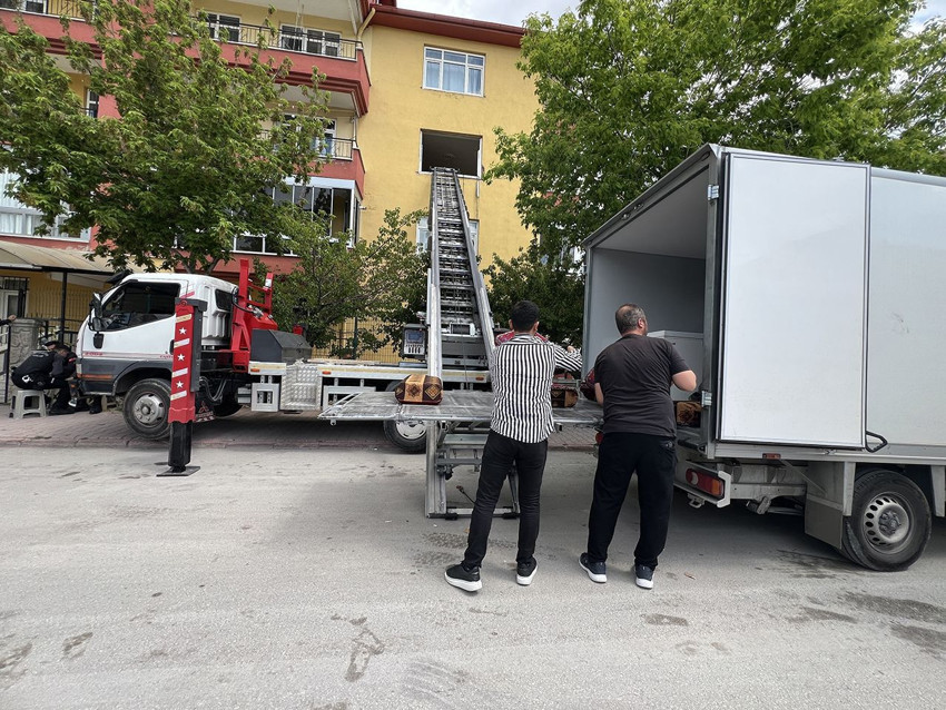 Ortalık savaş alanına çeviren sorumsuzluk: 13 kişi yaralandı, onlarca kişi evsiz ve araçsız kaldı - Resim: 4