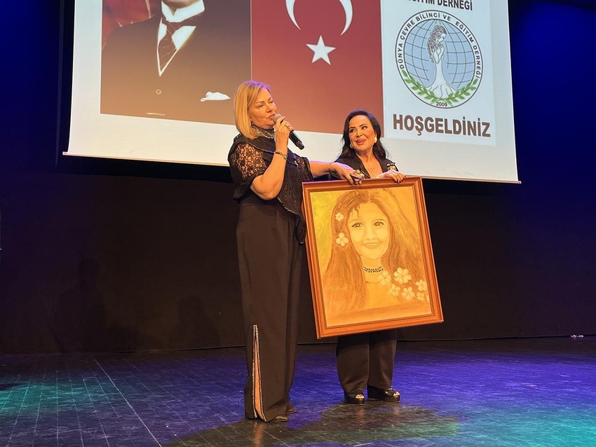 Türkan Şoray'ın yaptığı tablo 1 milyon TL'ye satıldı - Resim: 4