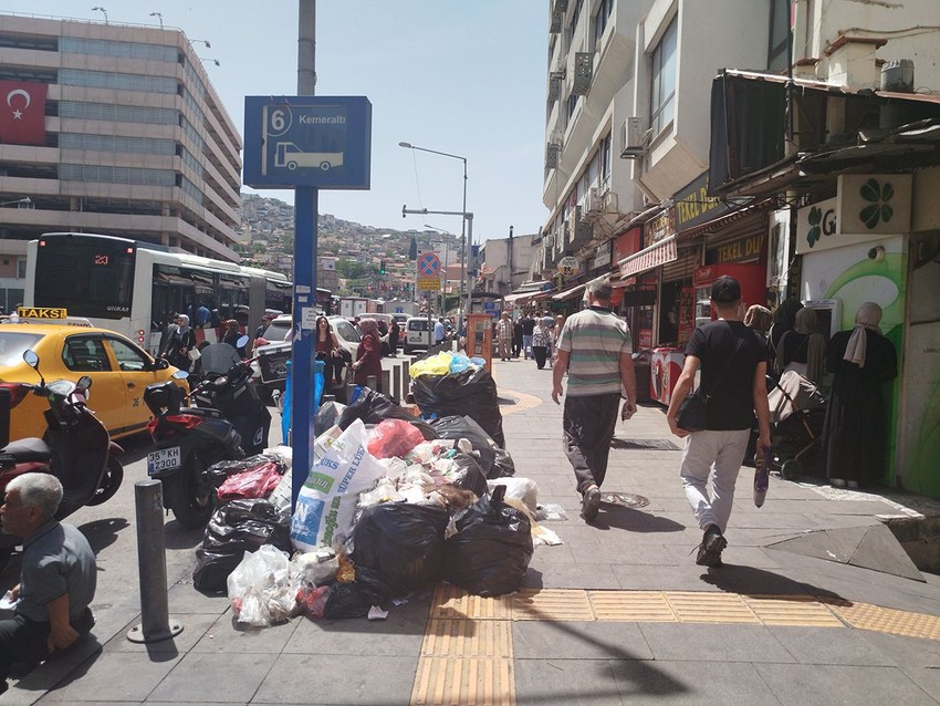 Türkiye'nin incisi İzmir'deki utanç manzara böyle görüntülendi - Resim: 1