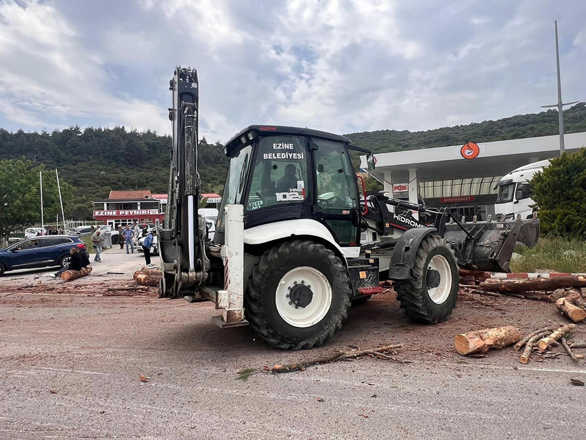 Çanakkale'de feci kaza: Çok sayıda ölü ve yaralı var - Resim: 4