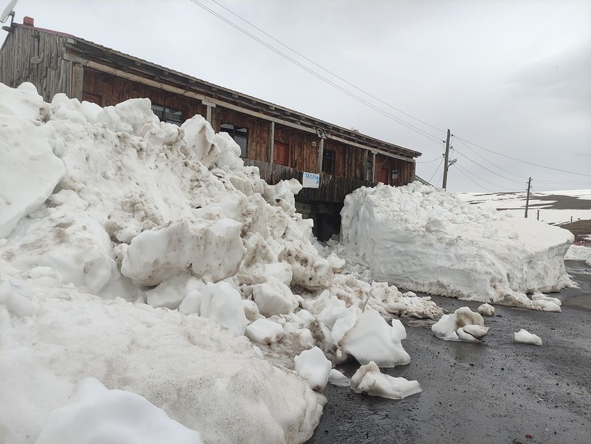 Ne Sibirya, ne Alaska, ne de Kanada... Bir ilimizd evler karlar altında kaldı! - Resim: 3