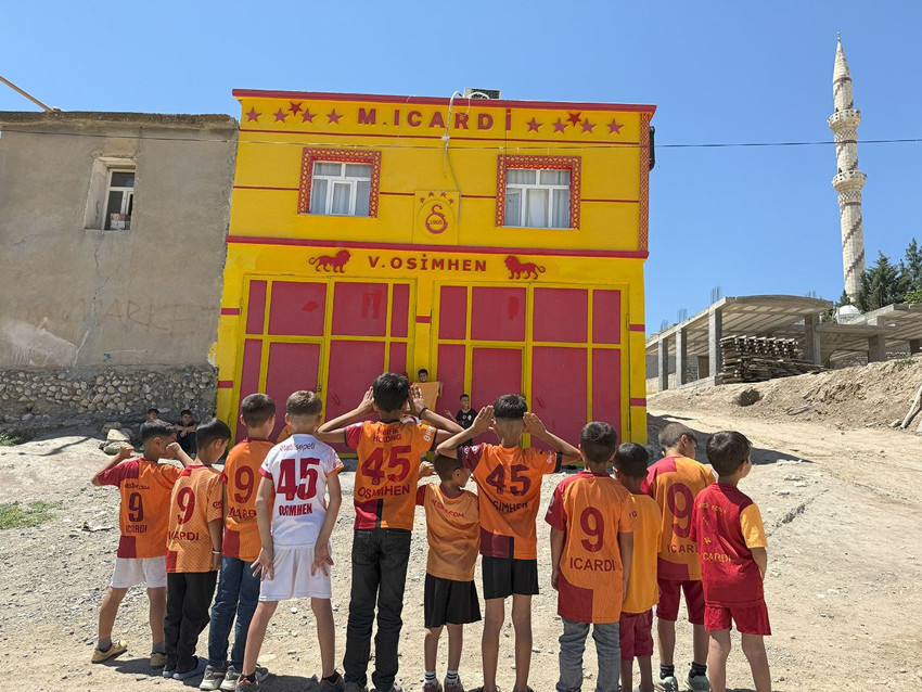 Türkiye'nin en çılgın taraftarının Galatasaray sevgisi için yaptığına inanamayacaksınız - Resim: 2