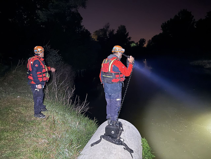 Cüzdanı ve telefonu nehir kenarında bulunmuştu... Acı haber geldi - Resim: 3