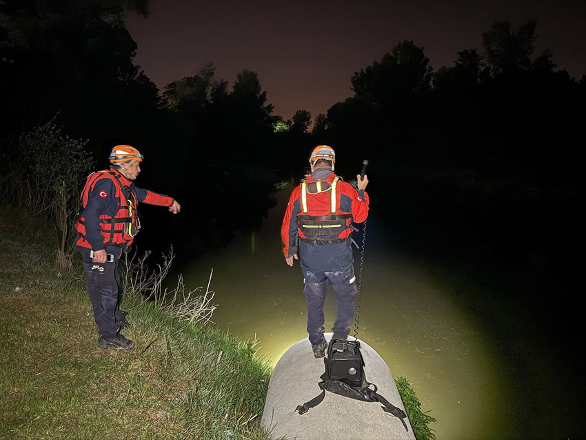 Cüzdanı ve telefonu nehir kenarında bulunmuştu... Acı haber geldi - Resim: 4