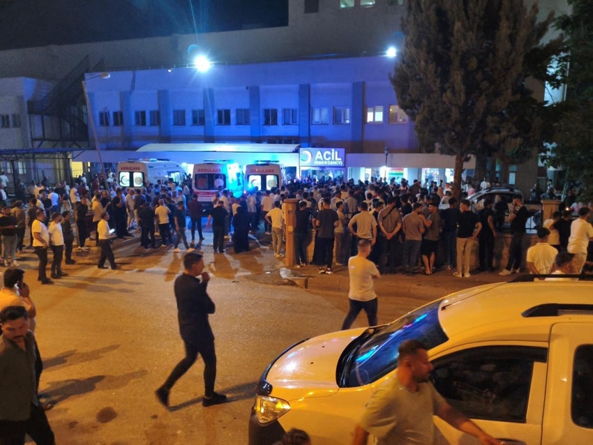 Düğün salonuna silahlı saldırı: Ölü ve yaralılar var - Resim: 1