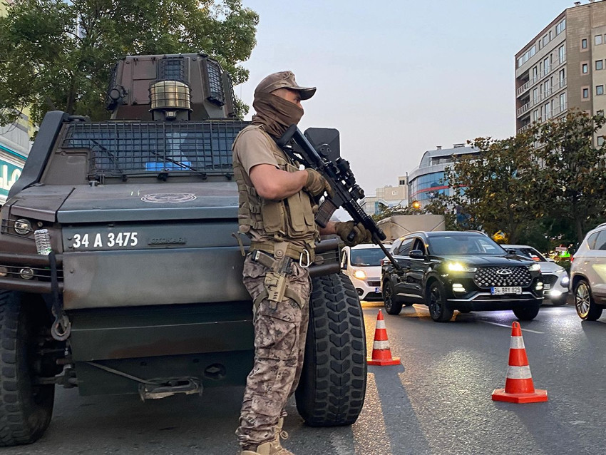 İstanbul Emniyet Müdürü İstanbul'un suç ilçesi Esenyurt'taydı: ''Esenyurt, Esencılıs değildir'' - Resim: 4