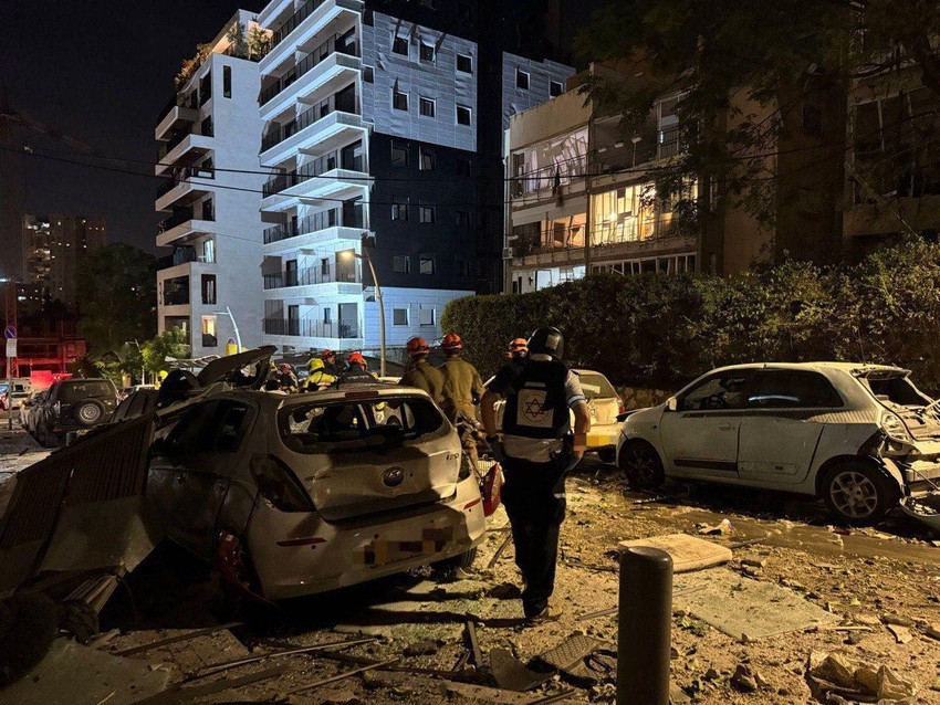 İran, İsrail'e karşı operasyon başlattı: Tel Aviv'e füze yağdı! - Resim: 4