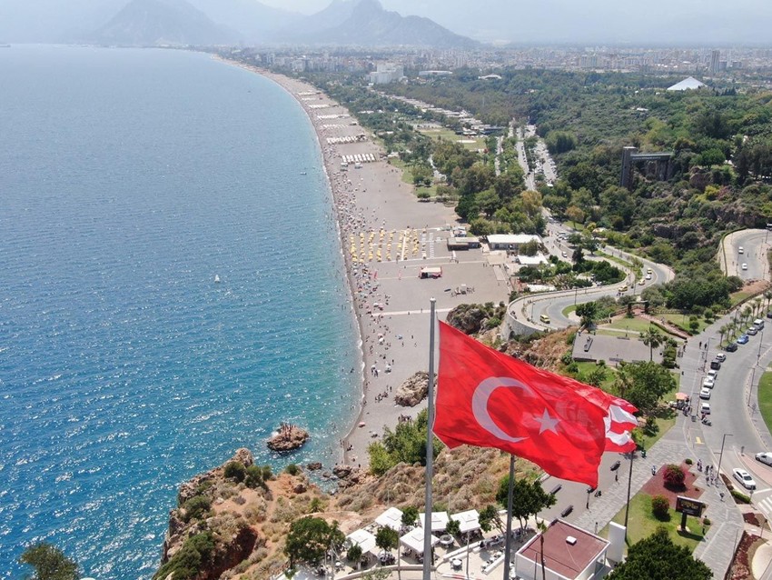 LGS'den çıkan öğrenciler soluğu velileriyle birlikte denizde aldı - Resim: 4