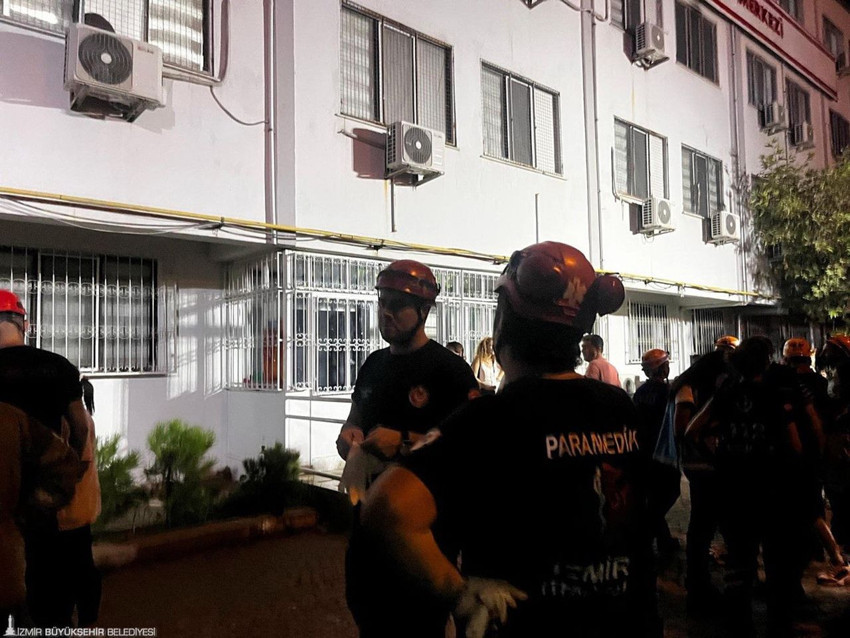 İzmir'de engelli bakımevinde büyük yangın: Engelli vatandaşlar tahliye edildi - Resim: 4