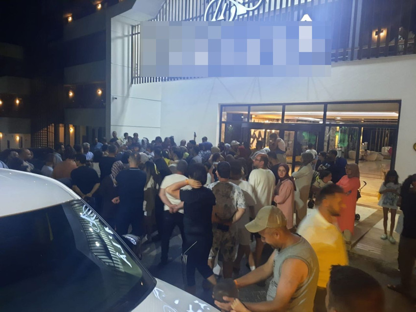 Tatil cennetimiz Bodrum'da skandal görüntüler: Tatilciler isyan edip, oteli bastı - Resim: 1