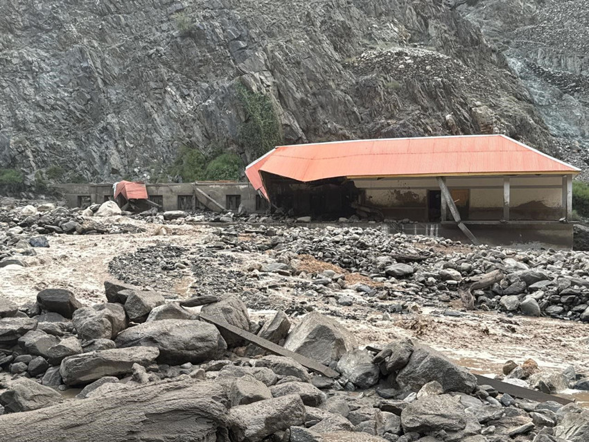 Muson değil adeta ölüm yağmuru: Ölü sayısı 300'e dayandı... - Resim: 1