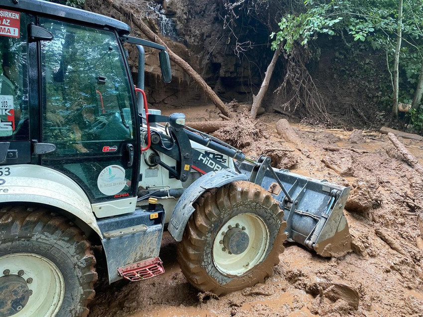 Rize'nin beş ilçesinde heyelan - Resim: 1
