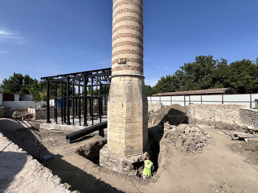 Tek minaresi kalan Osmanlı hatırası tarihi cami ibadete açılıyor - Resim: 2