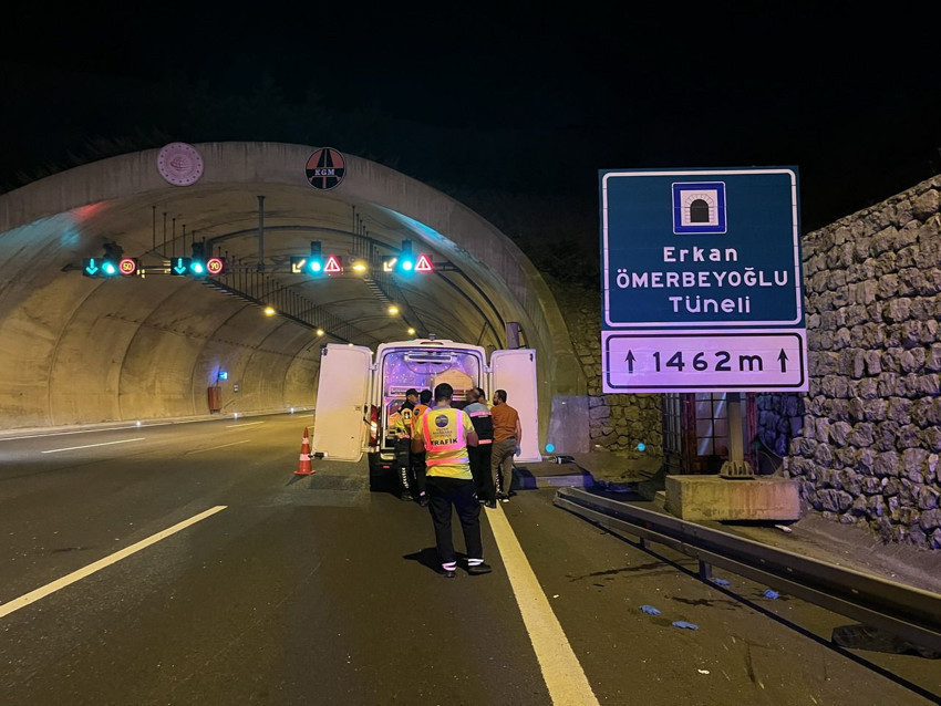 Kuzey Marmara Otoyolu’nda korkunç kaza: Otomobilin çarptığı yaya öldü, 2 yaralı - Resim: 4