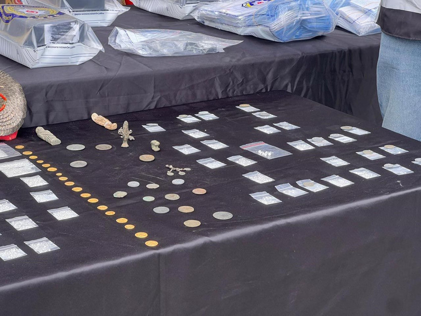 Kapalıçarşı'daki 1,7 milyar TL'lik kaçak pırlanta operasyonu kamerada - Resim: 4