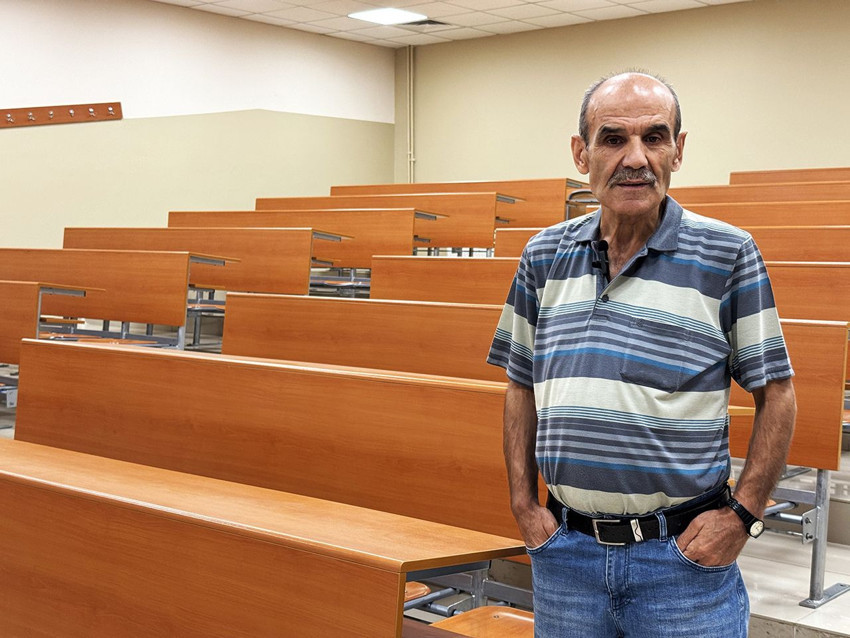 En büyük hayaliydi, 60 yaşında gerçek oldu: O artık üniversite öğrencisi bir dede - Resim: 1