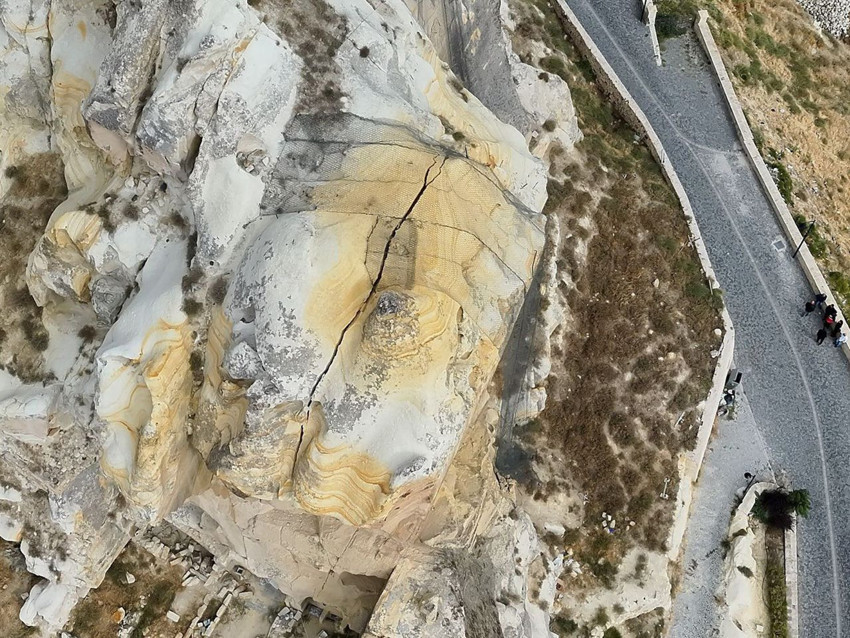 Türkiye'nin masallar diyarı Kapadokya'da korku dolu gece: Evler tahliye edildi - Resim: 1
