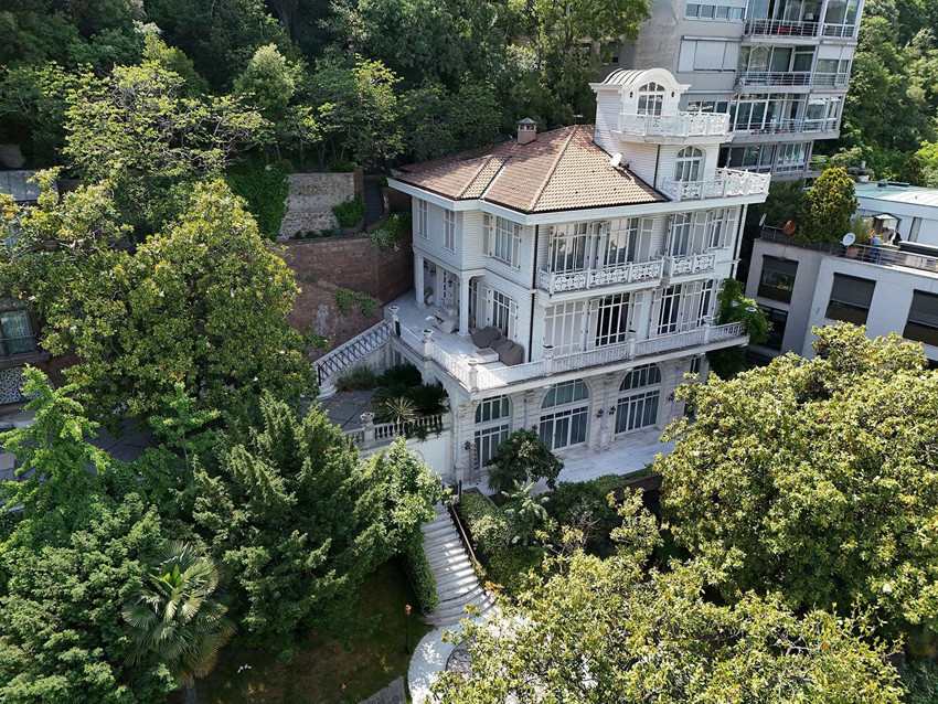 İstanbul Boğazı'nın eşsiz yalısı satıldı: Yeni sahibi bir sır - Resim: 2