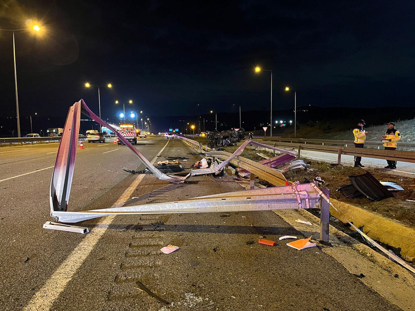 Kuzey Marmara Otoyolu’nda feci kaza : 2 ölü, 5 yaralı var - Resim: 2