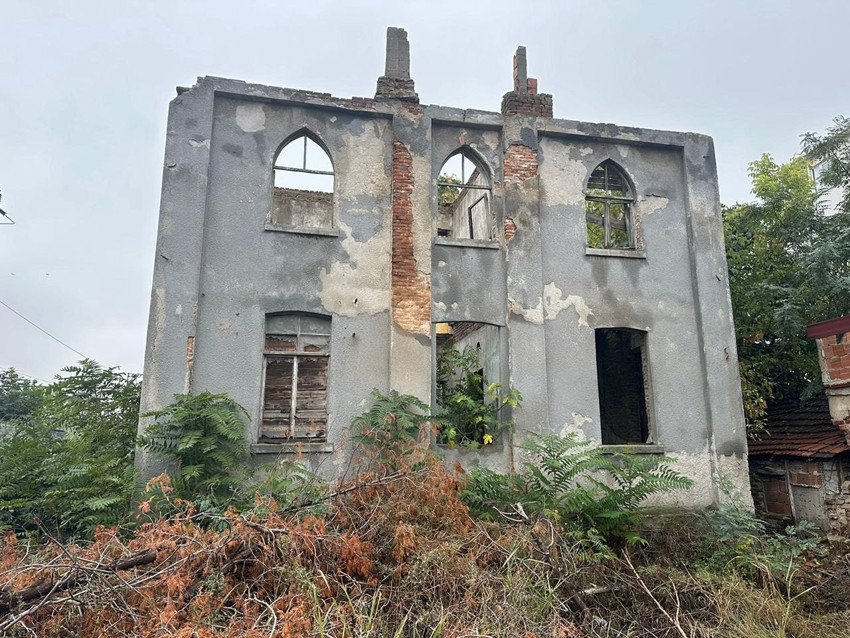 Osmanlı hatırası binanın son hali yürekleri parçaladı - Resim: 1