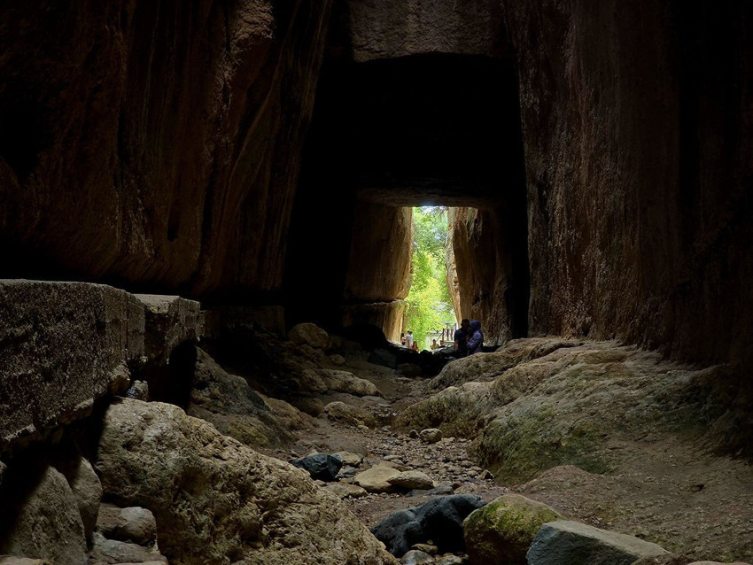 Türkiye'nin tarihi sır noktasına ziyaretçi akını: Günde 100'den fazla kişi soluğu burada alıyor - Resim: 2