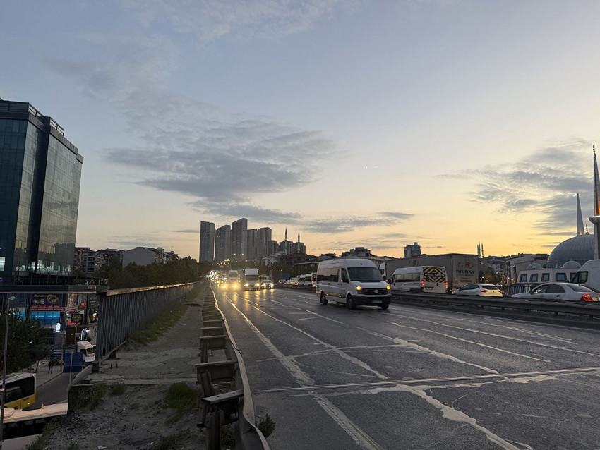 İstanbul'da bir facia geliyorum diyor... Yayalar ve araç sürücüleri büyük tehdit altında - Resim: 2