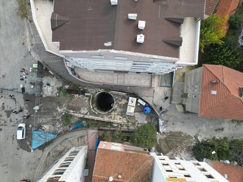 Çöken bina bir aileye mezar olmuştu: O sokakta 45 aile evsiz kaldı - Resim: 4