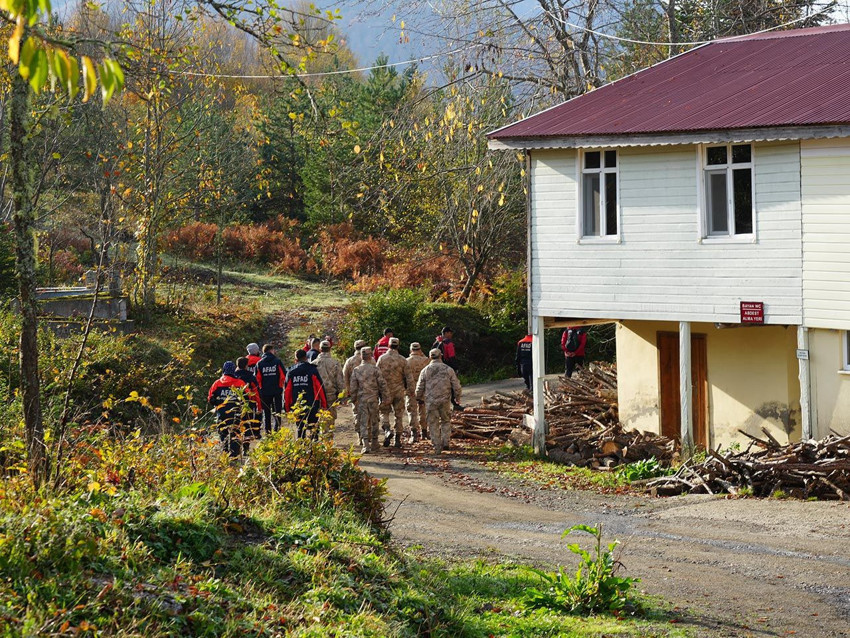 Anne-oğul 5 gündür kayıp! Yeni görüntüler ortaya çıktı - Resim: 2