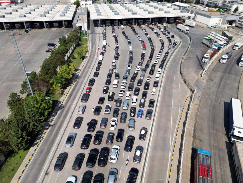Gümrük kapılarındaki bitmeyen çile için yeni adım - Resim: 1