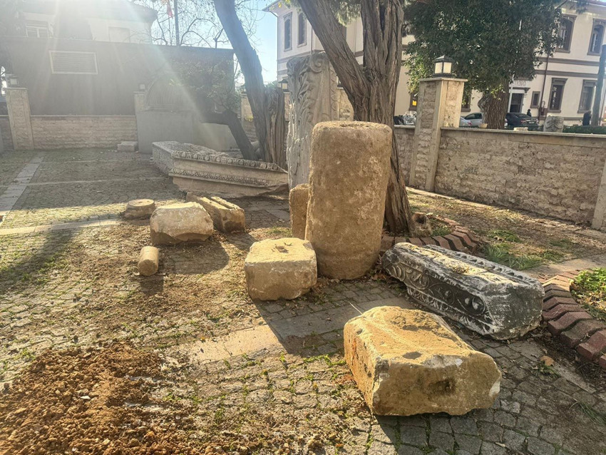 Balıkesir'de yerin 7 metre altından tarih fışkırdı! - Resim: 4