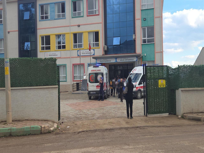 24 öğrenci hastanelik olmuştu: Meğer sebebi gıda zehirlenmesi değilmiş! - Resim: 2