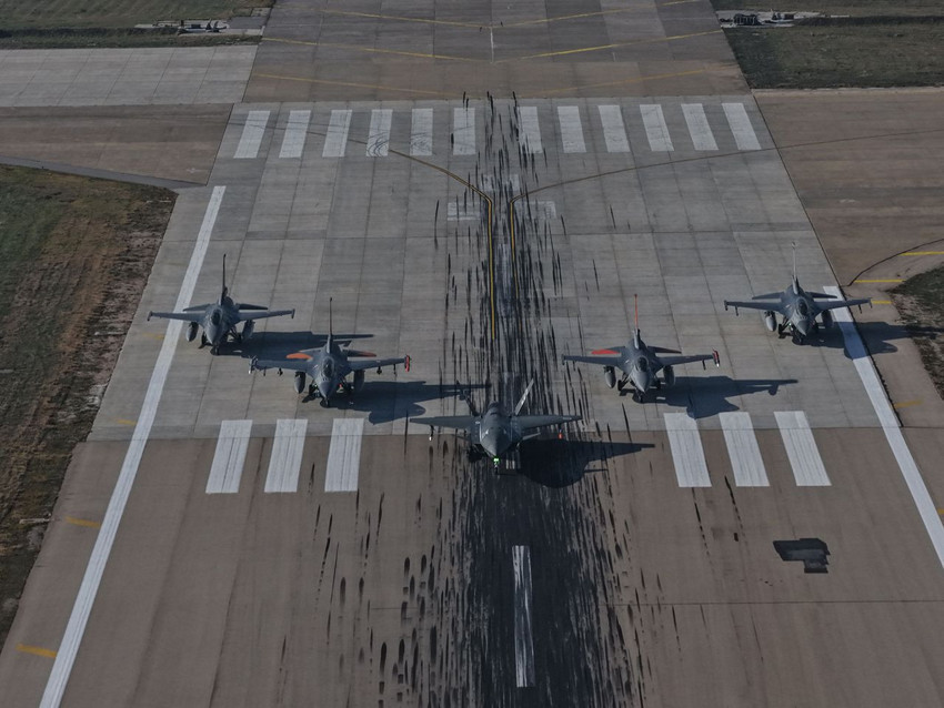 Gökyüzündeki gururumuz insansız savaş uçağımız KIZILELMA yerli füzeyle 12'den vurdu - Resim: 4