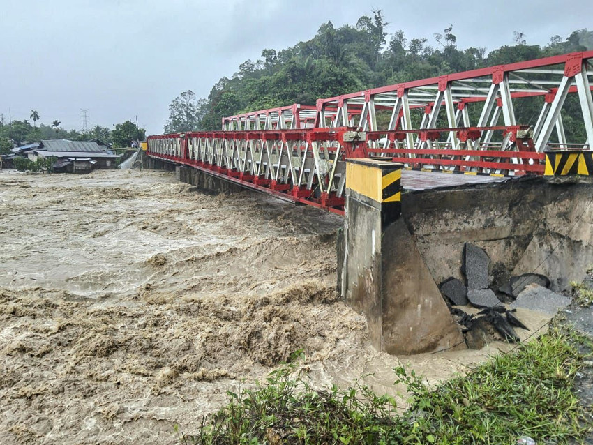 Sel ve heyelan herşeyi yuttu: Ölü sayısı 400'ü aştı - Resim: 2