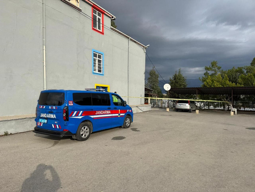 Ortaokulda öğrenci dehşeti: Okul müdürünü tüfekle vurdu - Resim: 3