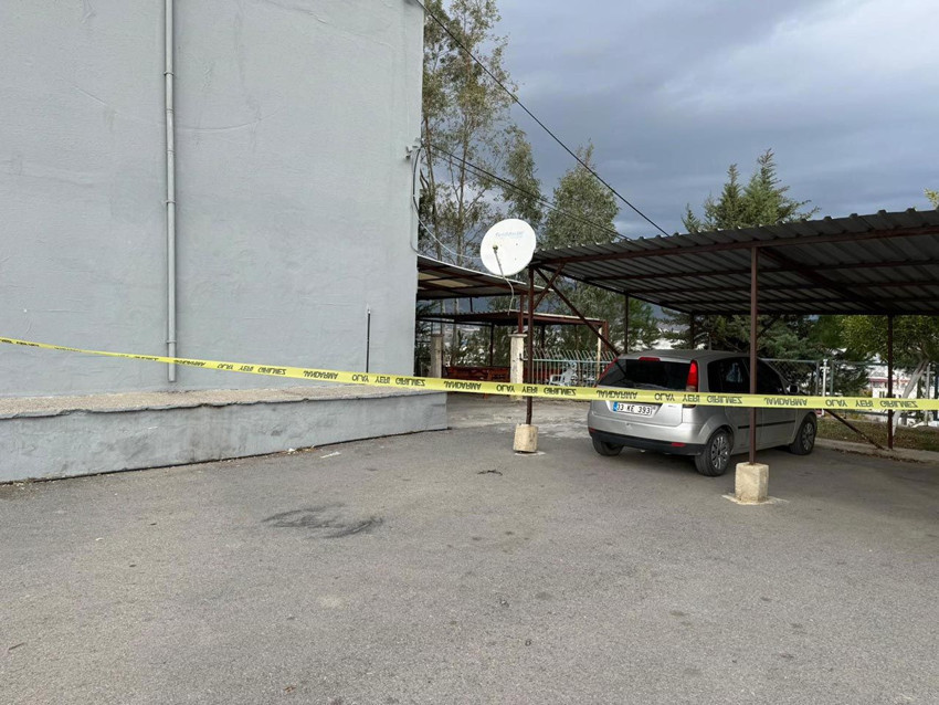 Ortaokulda öğrenci dehşeti: Okul müdürünü tüfekle vurdu - Resim: 2