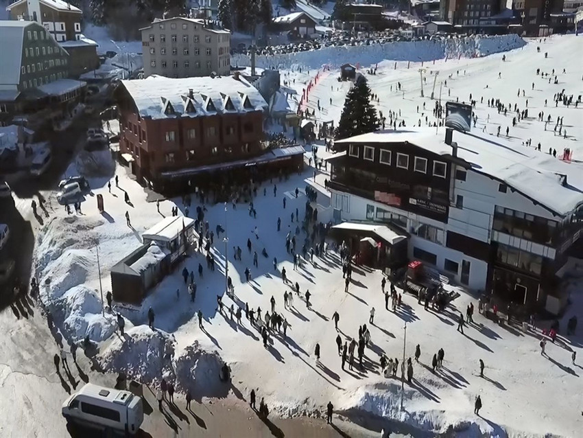 Kış turizminin cenneti beyaza büründü, yerli yabancı turist akını başladı - Resim: 2