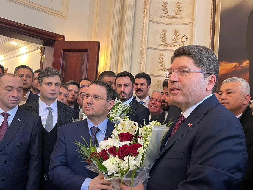 Akın Gürlek, Adalet Bakanlığı görevini devraldı! Devir teslim töreninde koltuk krizi - Resim: 3