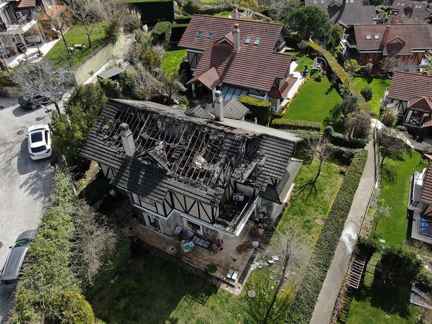 Aslıhan Karalar'ın İstanbul'daki villasında büyük yangın! Ev kül oldu! - Resim: 4