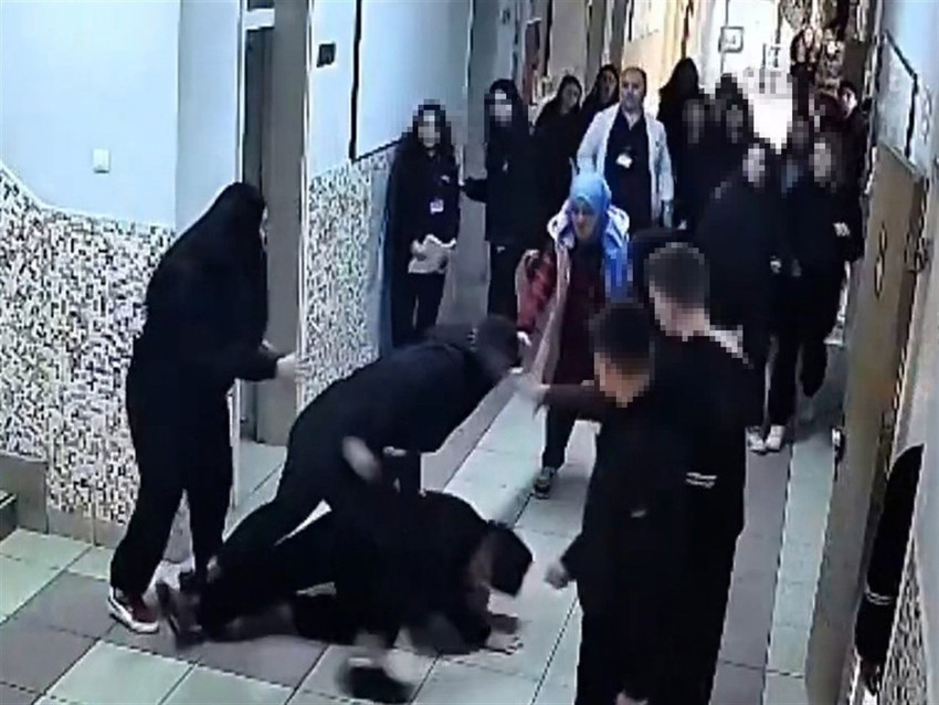 Milli sporcu okul basıp, biri erkek diğeri kız ikiz kardeşleri dövdü! - Resim: 2