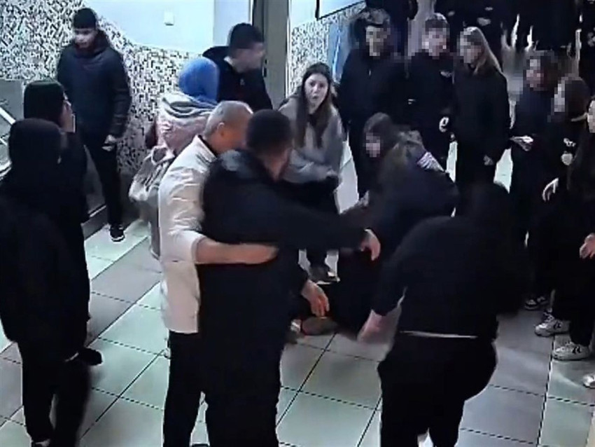 Milli sporcu okul basıp, biri erkek diğeri kız ikiz kardeşleri dövdü! - Resim: 3